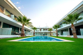 Luxe nieuwbouw penthouse op 600 m van het strand!
